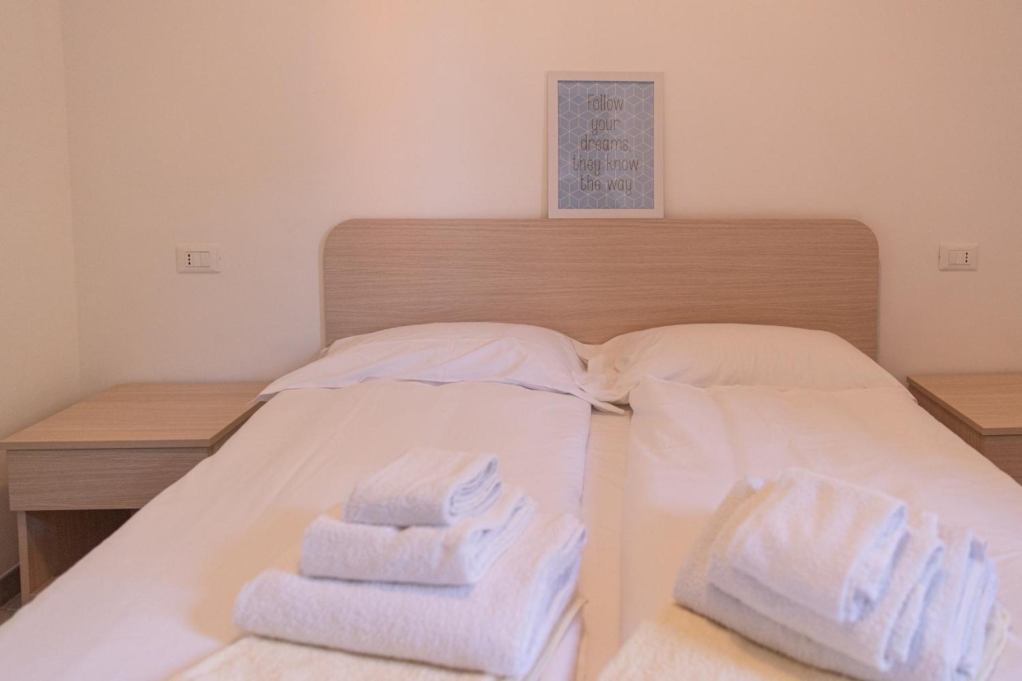 Prestige Garda Home - Ai Cappuccini بسكييرا ديل غاردا المظهر الخارجي الصورة