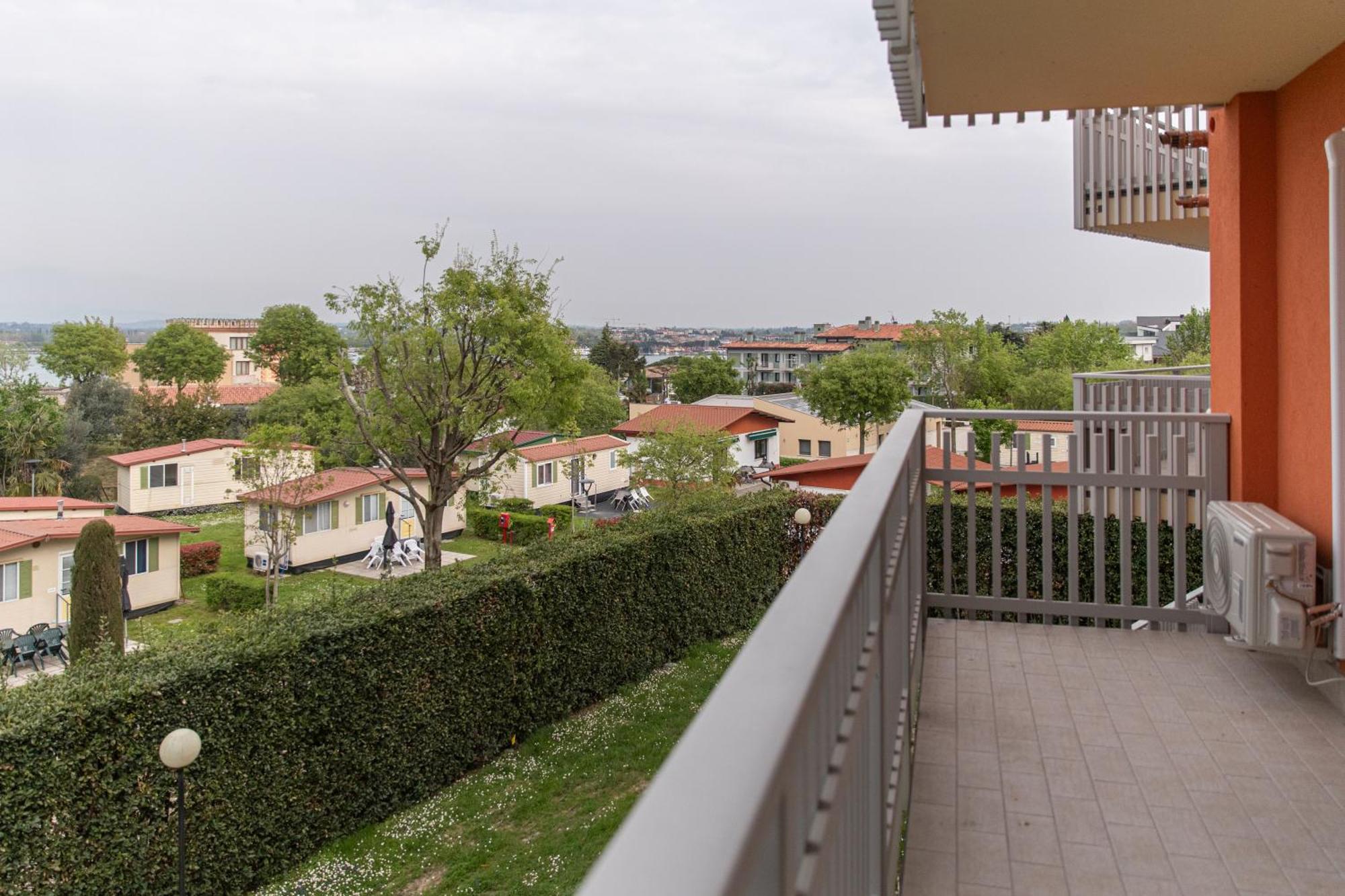 Prestige Garda Home - Ai Cappuccini بسكييرا ديل غاردا المظهر الخارجي الصورة