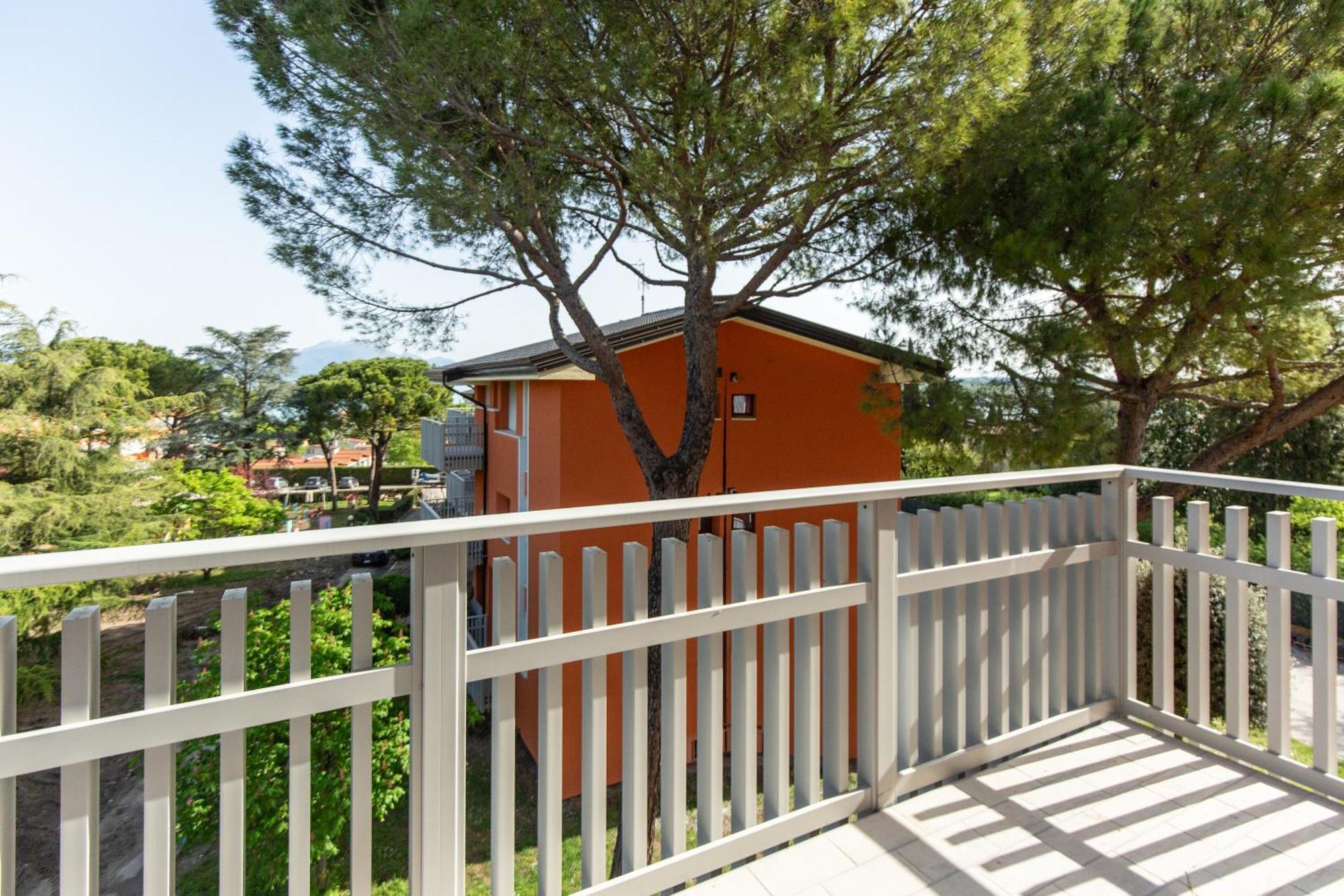 Prestige Garda Home - Ai Cappuccini بسكييرا ديل غاردا المظهر الخارجي الصورة