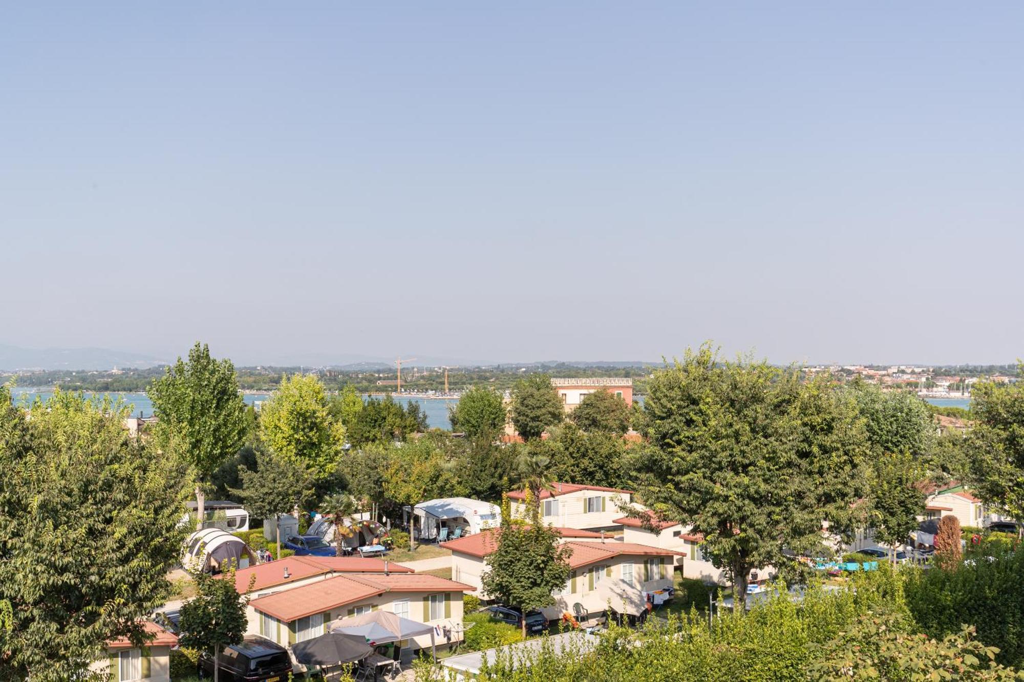 Prestige Garda Home - Ai Cappuccini بسكييرا ديل غاردا المظهر الخارجي الصورة