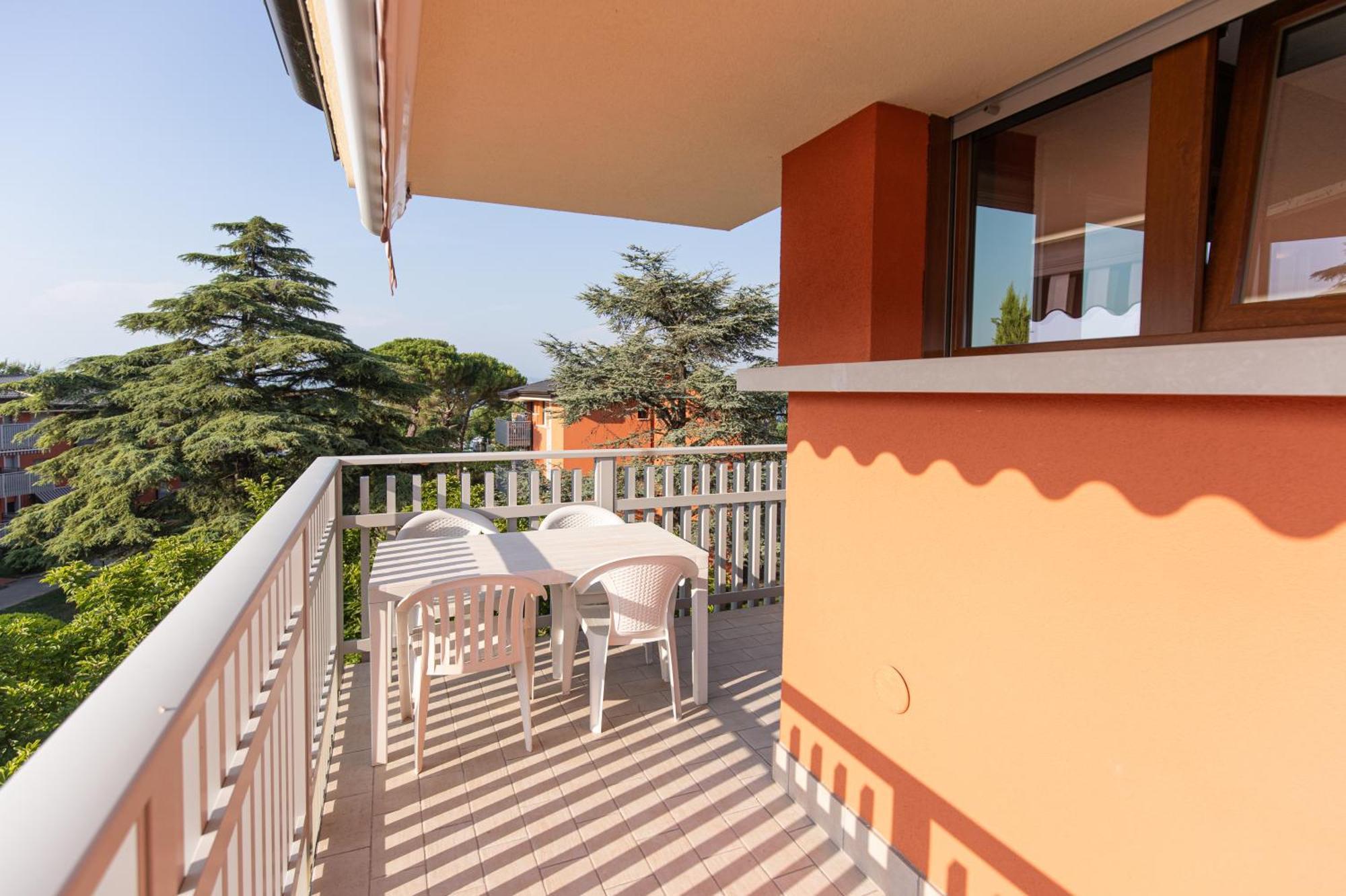 Prestige Garda Home - Ai Cappuccini بسكييرا ديل غاردا المظهر الخارجي الصورة