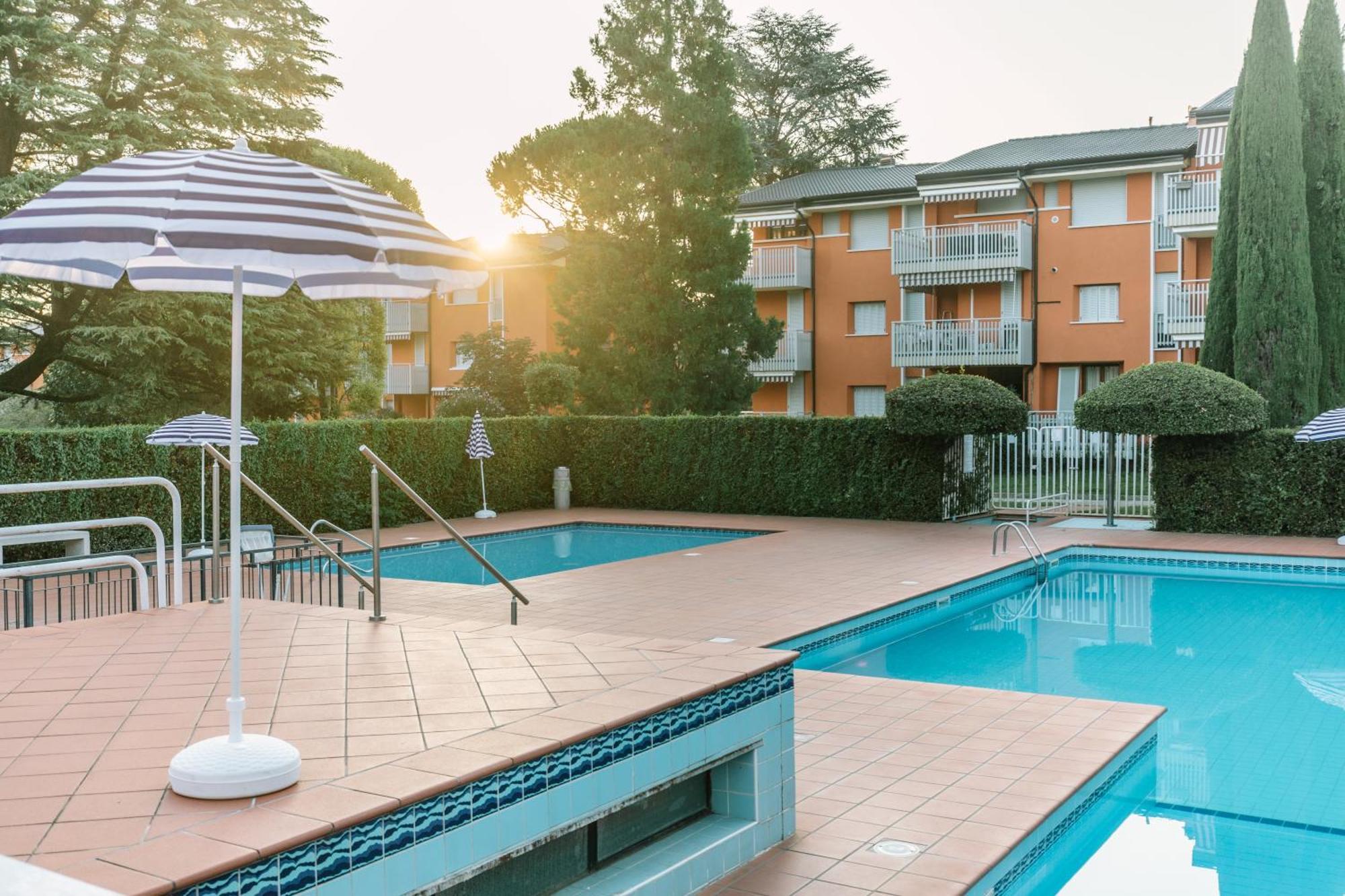 Prestige Garda Home - Ai Cappuccini بسكييرا ديل غاردا المظهر الخارجي الصورة